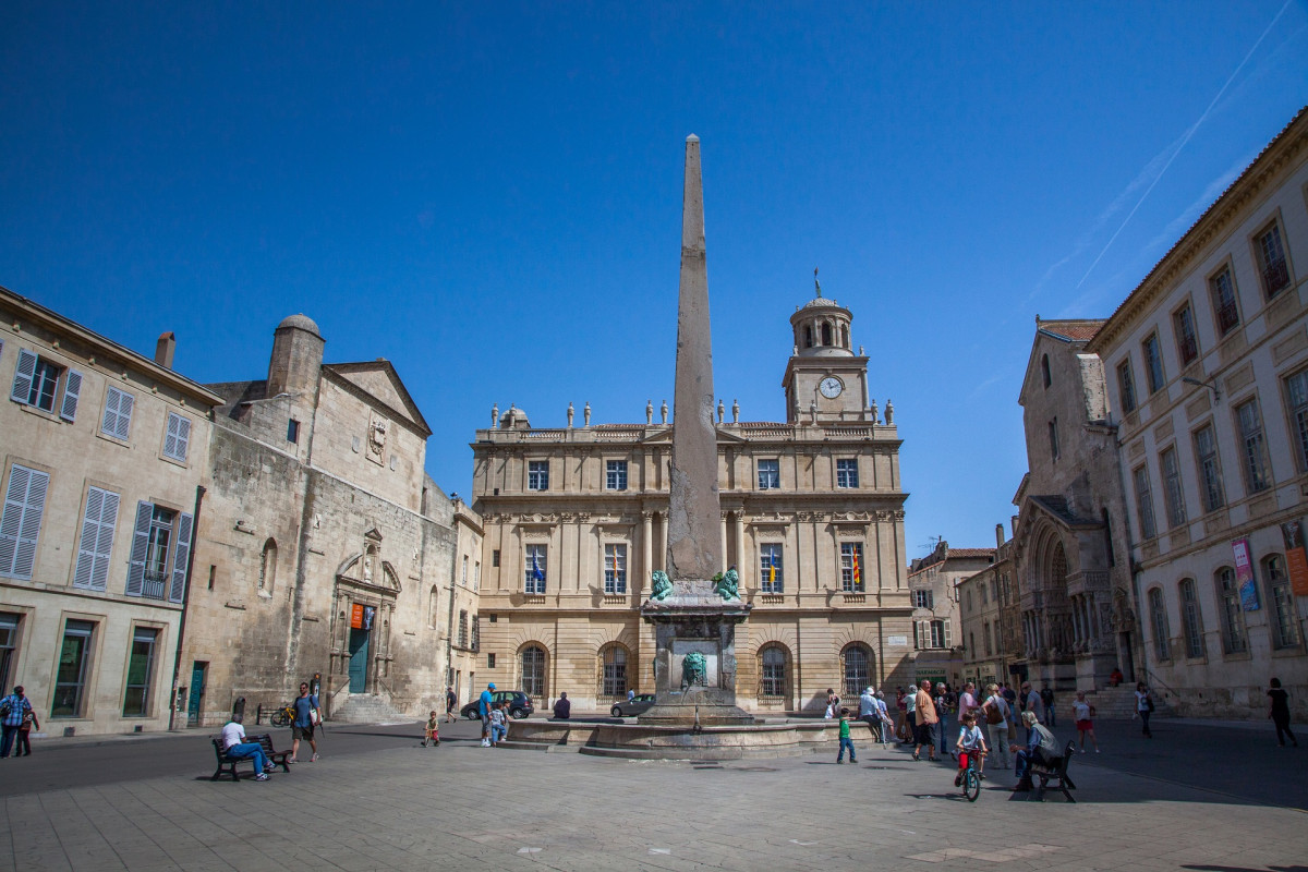 Arles - Place de la RÃ©publique