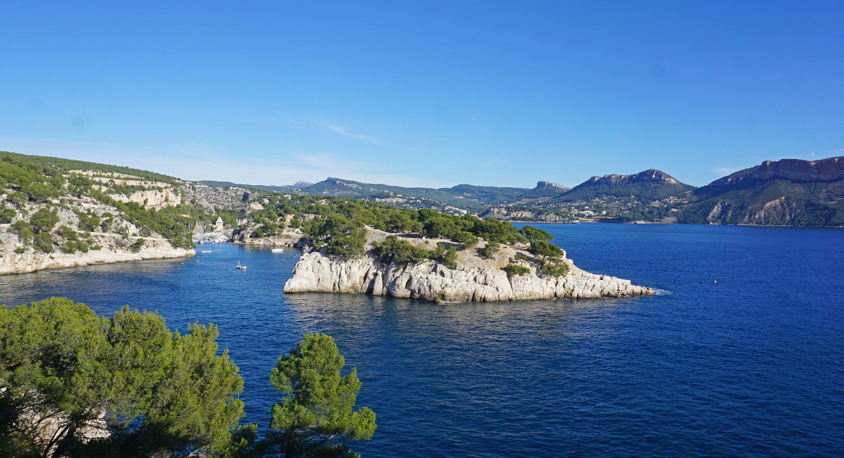 Cassis et la calanque de Port Miou