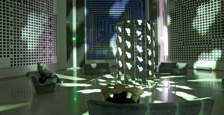 fondation vasarely peinture sortie balade aix exposition art aix en provence office de tourisme centrale de réservation