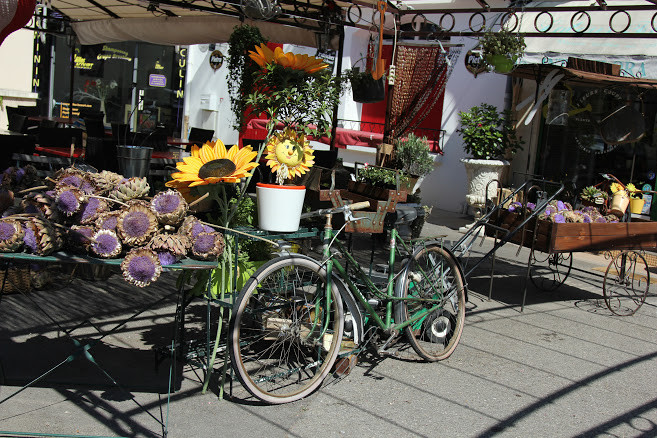 Marchés et villages du Luberon Marchés et villages du Luberon