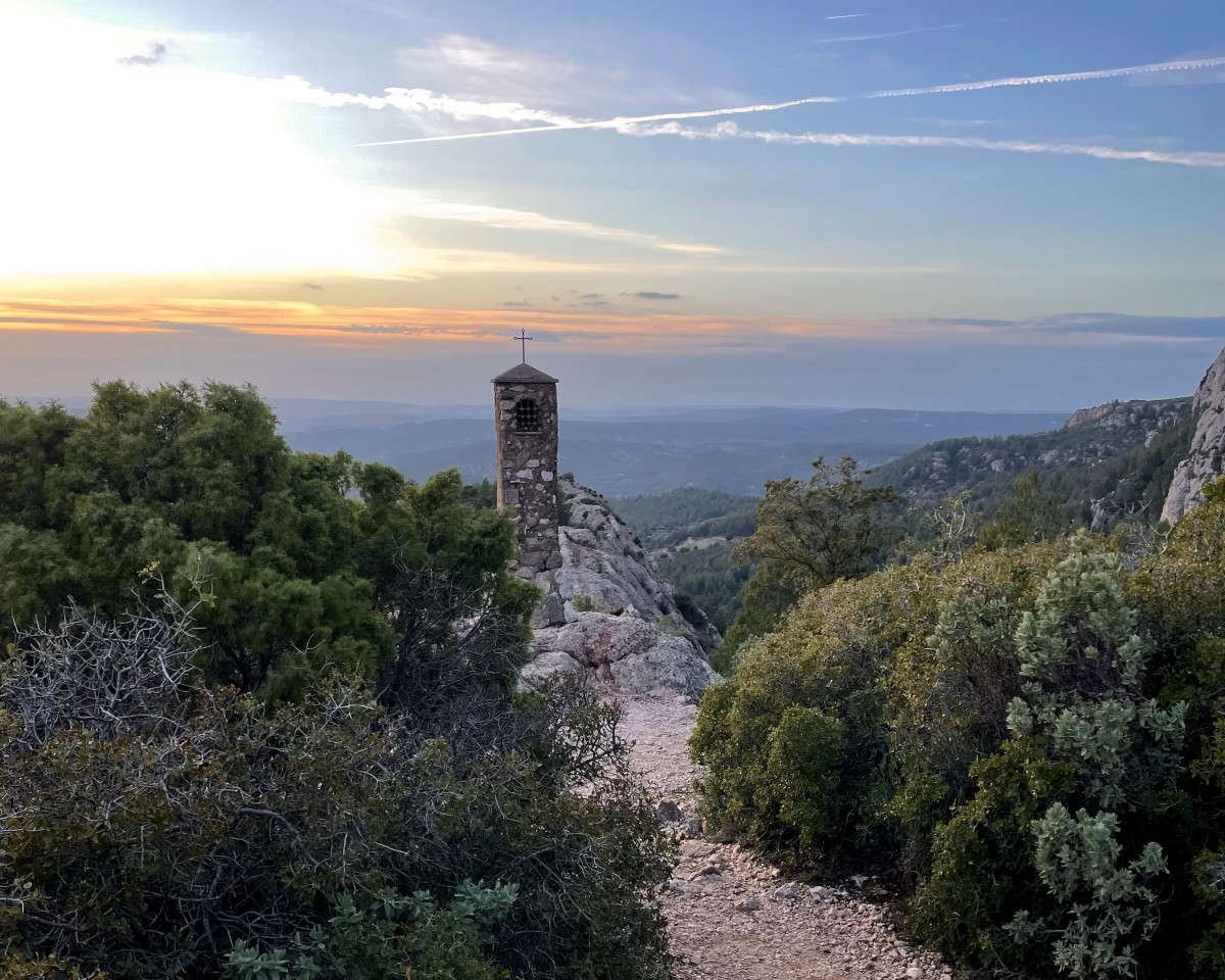 Randonnée Coucher de Soleil sur la Sainte-Victoire