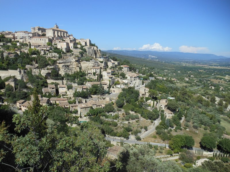 gordes village Aix en Provence tourist office  booking center 