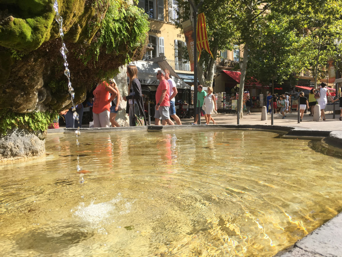 Visite guidÃ©e pÃ©destre en anglais : PATRIMOINE CACHE DU CENTRE ANCIEN