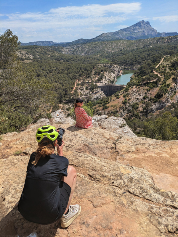 Cezanne et montagne Sainte Victoire en vélo électrique