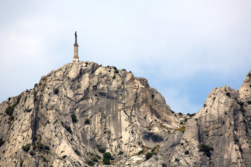 La Croix de Provence à Sainte-Victoire